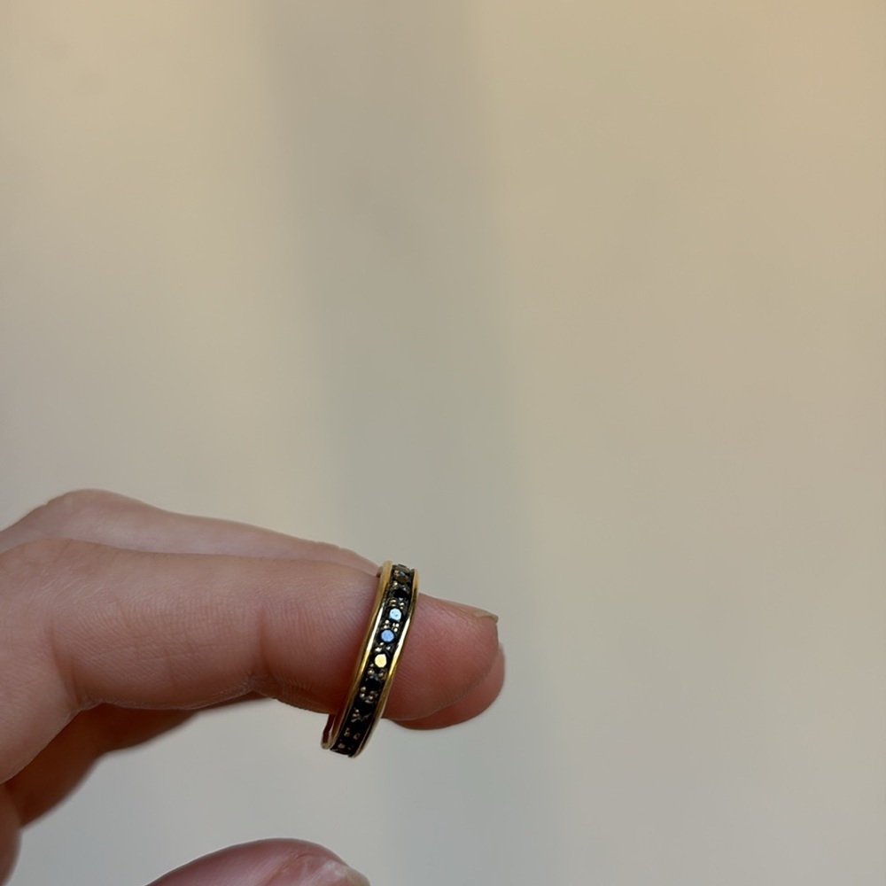 18k yellow gold w black diamond eternity band